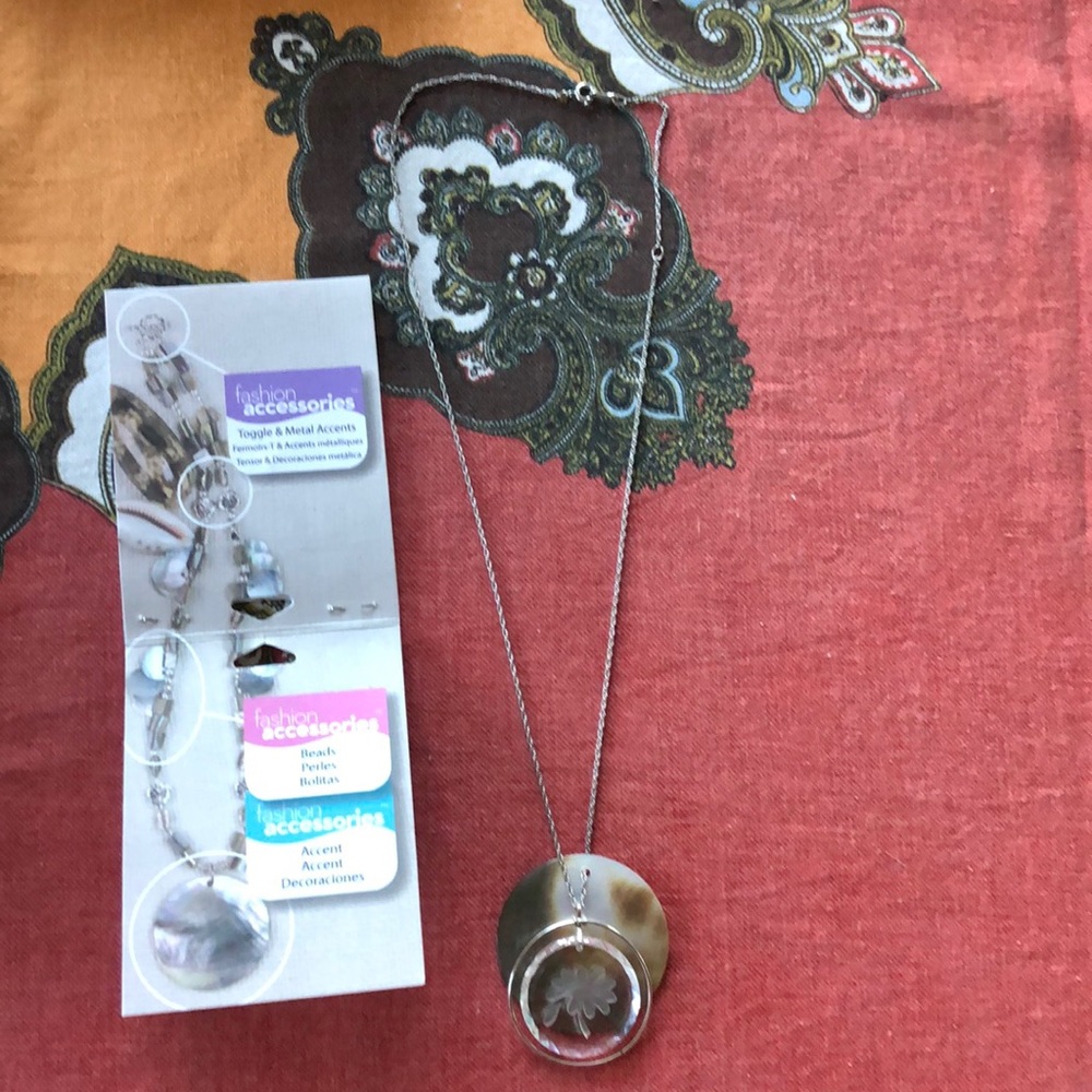 He Loves me cut Crystal necklace with shell